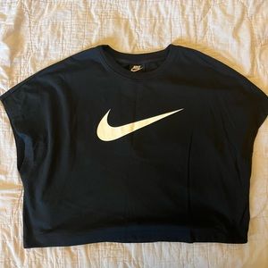 Nike Cropped Tee